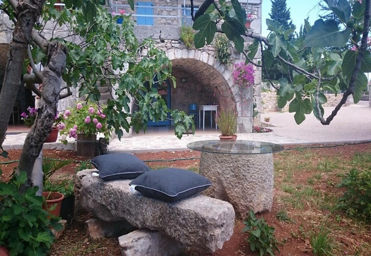 Apartments Insula Insule - Rustic & Peaceful Skrbčići 外观 照片